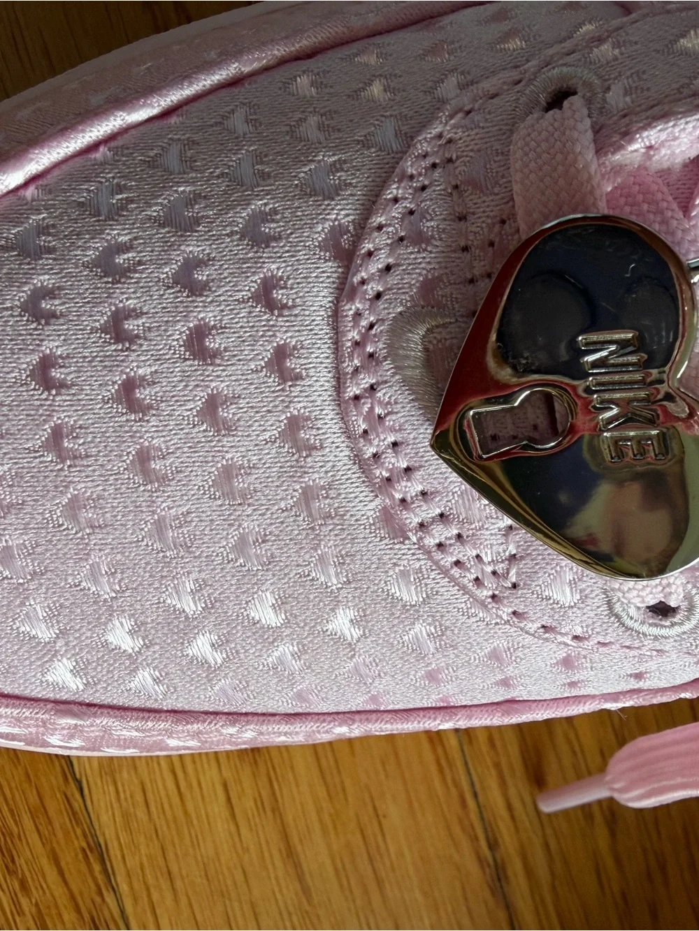 Nike lightweight lace